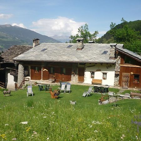 Les Chevreuils Bed and Breakfast Introd Exterior foto