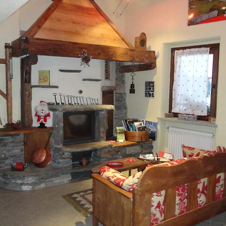 Les Chevreuils Bed and Breakfast Introd Exterior foto